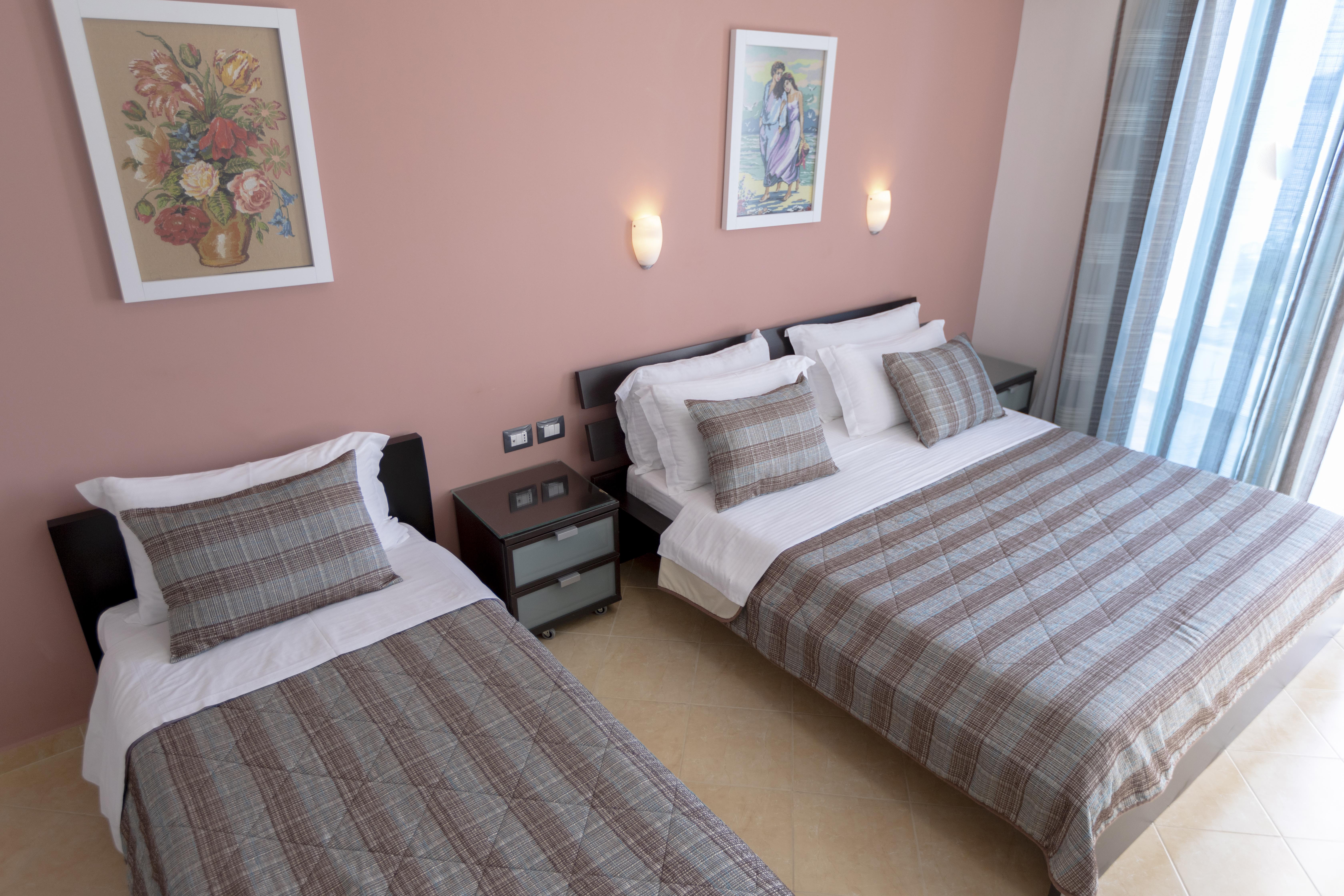 Hotel Oasis Sarandë Exterior foto