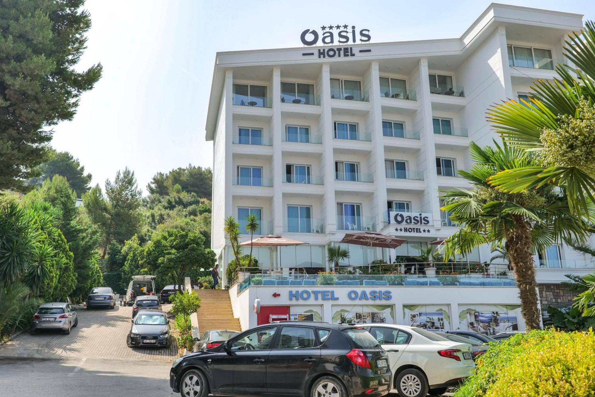Hotel Oasis Sarandë Exterior foto