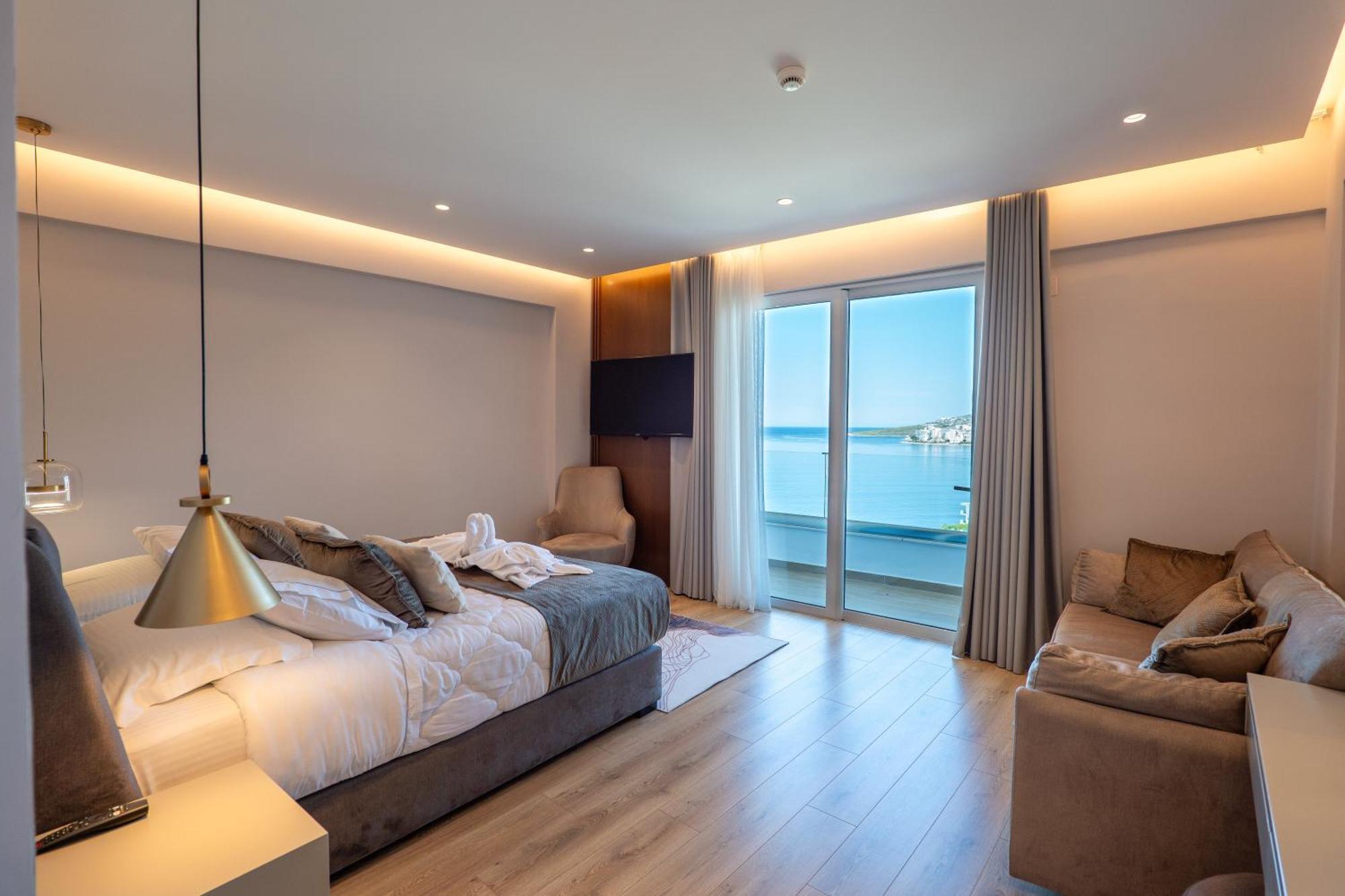 Hotel Oasis Sarandë Exterior foto